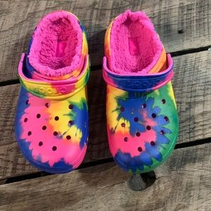 Bright Tie dye crocs. Pink Sherpa lining. Size 3. Worn once.